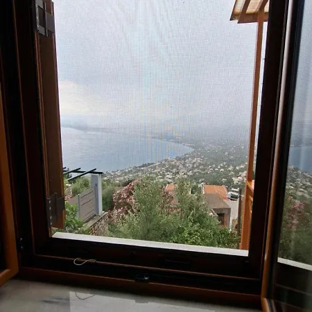 Casa vacanze Messinian Seaview *